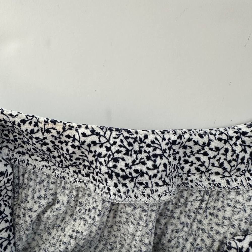 Adrianna Papell Blouse Women Size M Black White Floral Halter Sleeveless Top - Picture 10 of 10